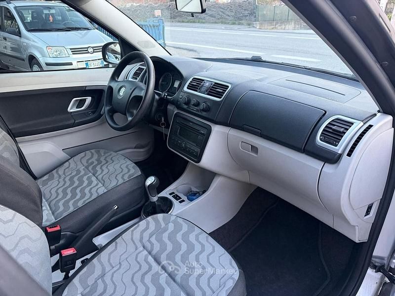 Usata Skoda Roomster 69 CV (50 kW) 2008 Argento Monovolume