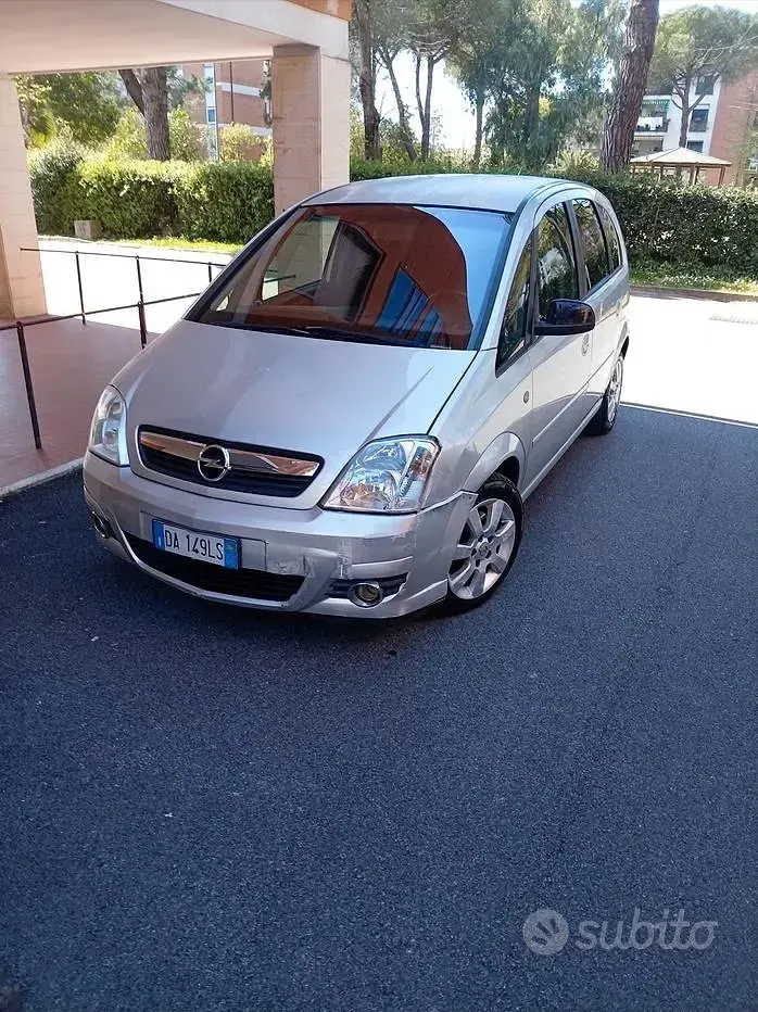 Usata Opel Meriva 101 CV (74 kW) 2006 Grigio Monovolume