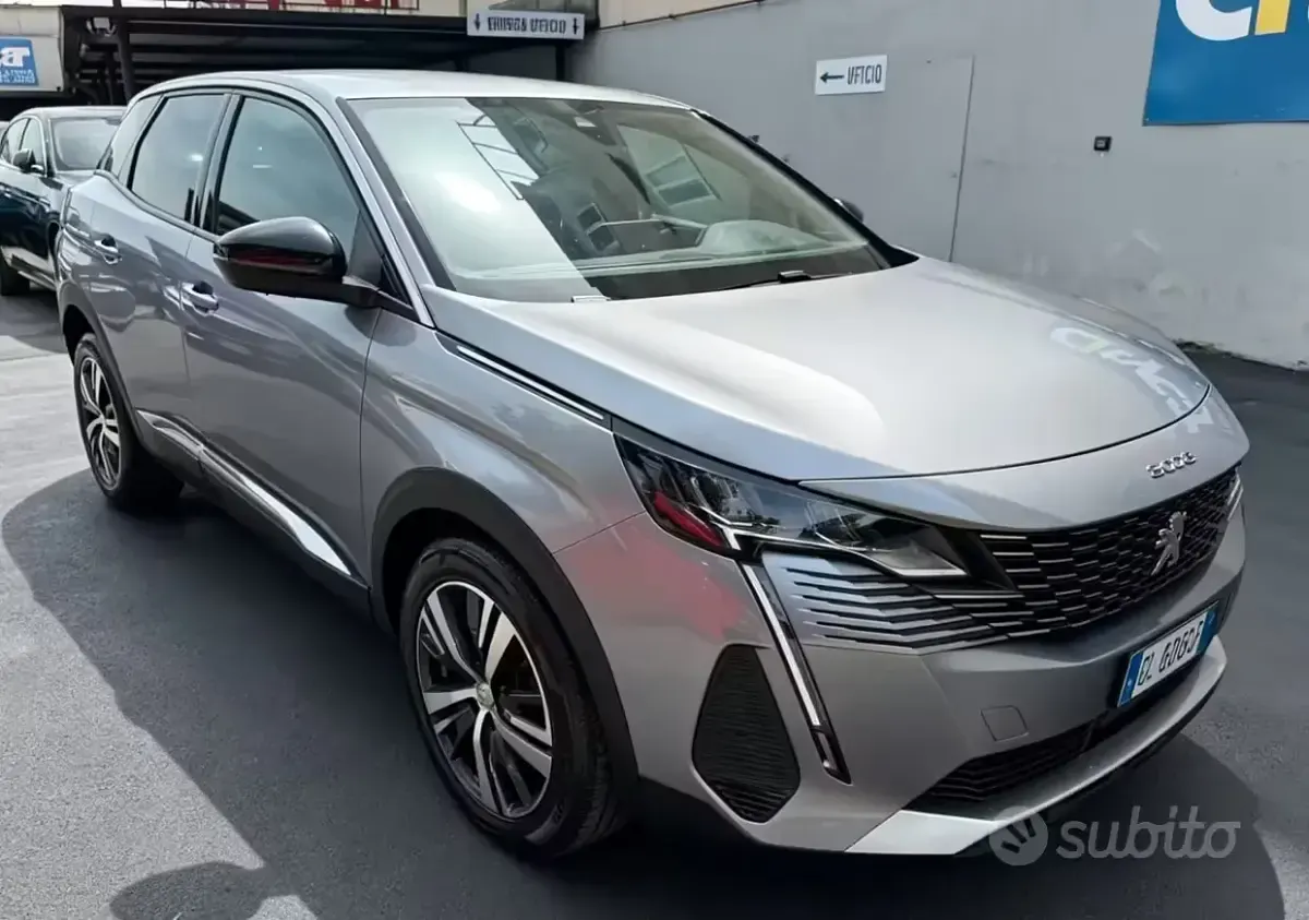Usata Peugeot 3008 Allure 131 CV (96 kW) 2022 Grigio SUV