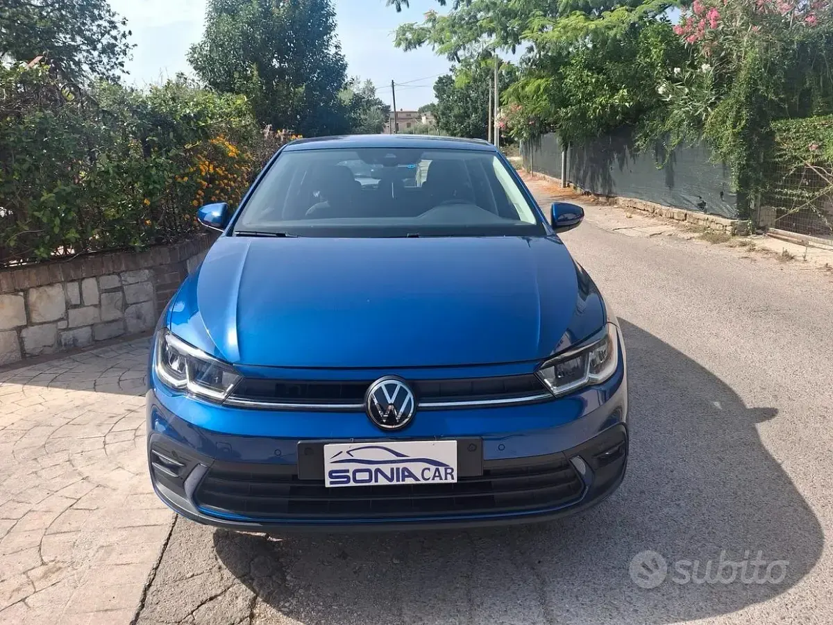 Usata VW Polo Life 95 CV (69 kW) 2023 Blu Utilitaria