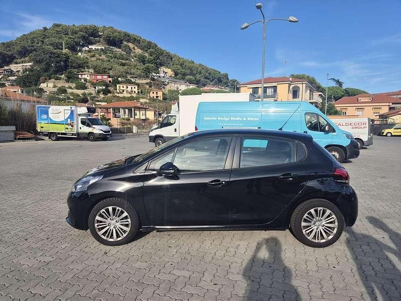 Usata Peugeot 208 Active 75 CV (55 kW) 2016 Nero Utilitaria