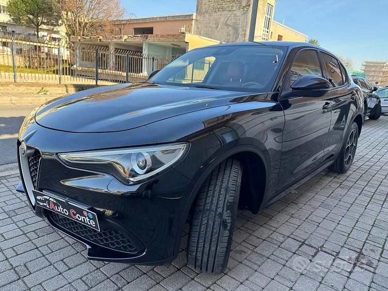 Usata Alfa Romeo Stelvio Sprint 190 CV (139 kW) 2020 Nero SUV
