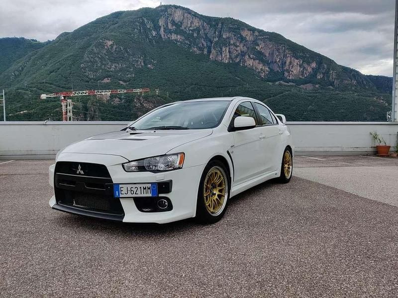 Usata Mitsubishi Lancer Evolution 295 CV (216 kW) 2011 Bianco Berlina