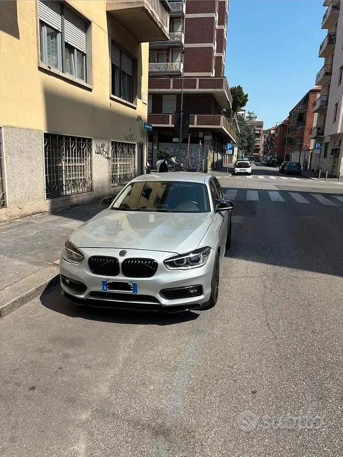 Usata BMW 118 Sport Line 136 CV (100 kW) 2020 Grigio Berlina