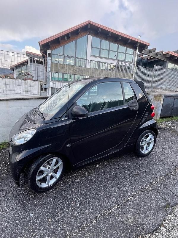 Usata Smart ForTwo Cabrio Pulse 71 CV (52 kW) 2011 Nero Cabrio