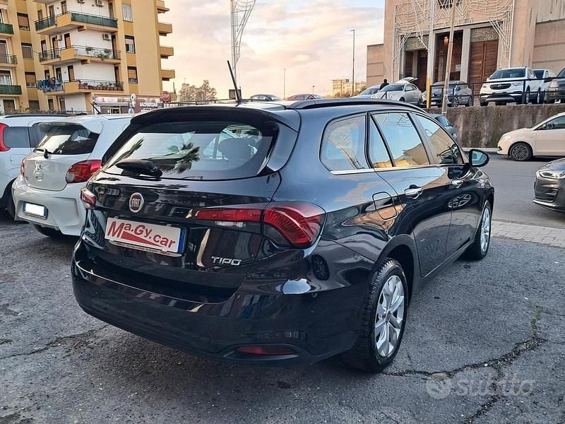 Usata Fiat Tipo Business 130 CV (95 kW) 2020 Nero Station wagon