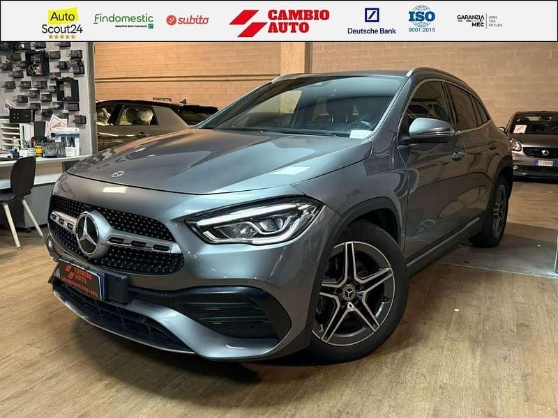 Grigio Usata 2022 Mercedes GLA200 Premium SUV | 30.999 € (Super prezzo) - Immagine 1/4