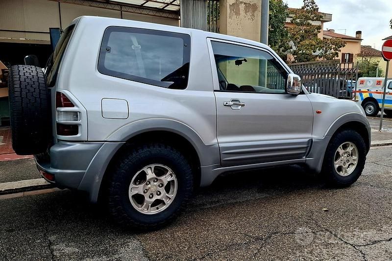 Usata Mitsubishi Pajero 160 CV (117 kW) 2002 SUV