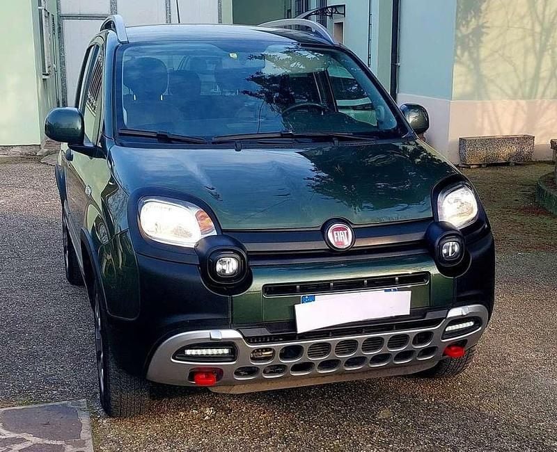 Usata Fiat Panda Cross Cross 86 CV (63 kW) 2021 Verde Utilitaria