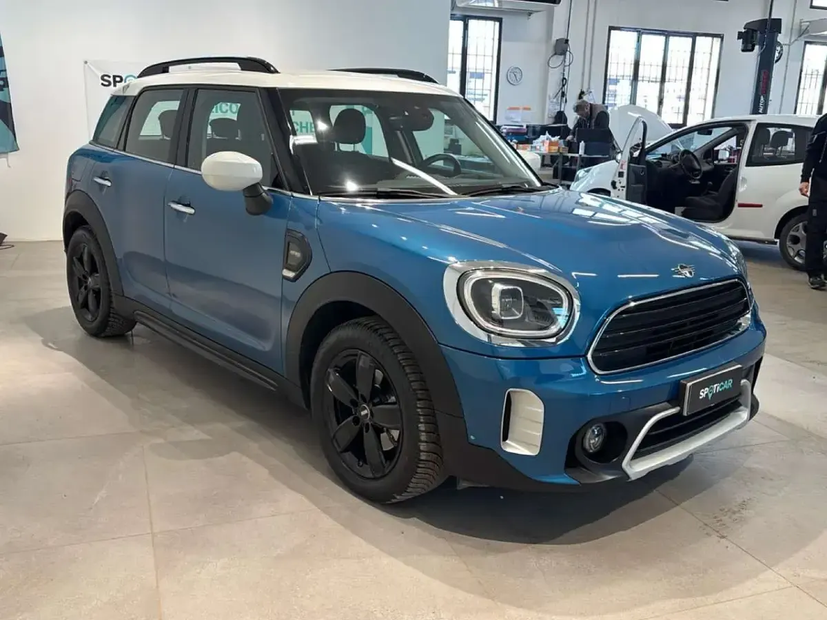 Usata Mini Cooper D 150 CV (110 kW) 2023 Blu/azzurro Utilitaria