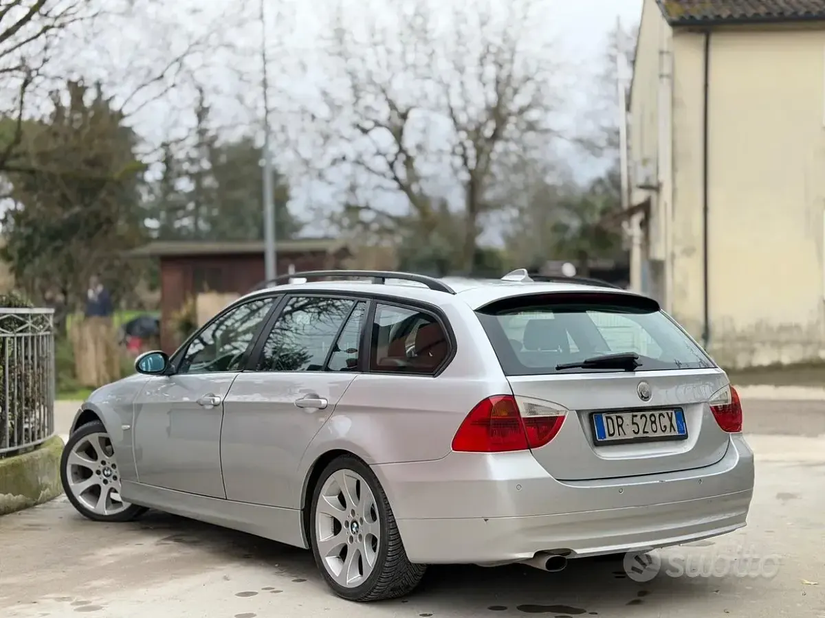 Usata BMW 318 M Sport 129 CV (94 kW) 2008 Grigio Station wagon