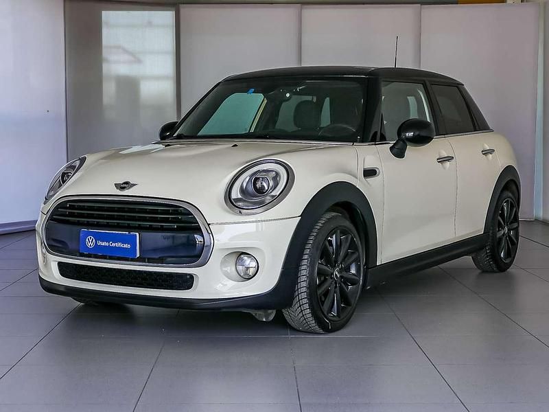 Usata Mini Cooper D Hype 116 CV (85 kW) 2017 Grigio Utilitaria