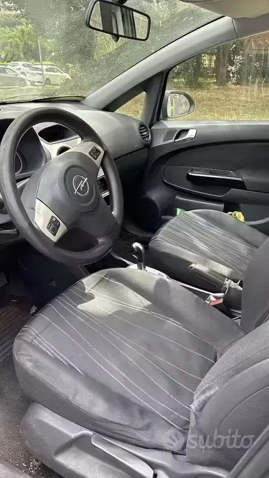 Usata Opel Corsa 80 CV (58 kW) 2006 Blu Utilitaria