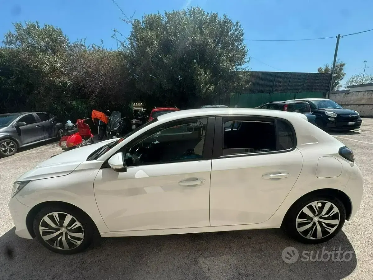 Usata Peugeot 208 75 CV (55 kW) 2021 Bianco Utilitaria