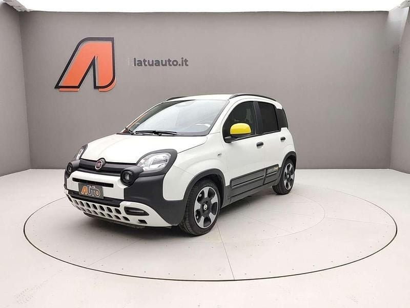 Bianco gelato Usata 2025 Fiat Panda Cross Tre volumi | 12.990 € (Buon prezzo) - Immagine 1/4