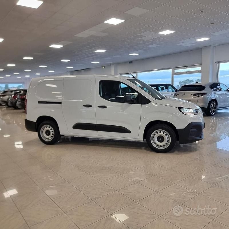 Nuova Fiat Doblò 100 CV (73 kW) 2025 Bianco Monovolume