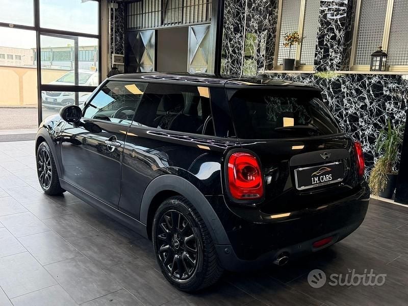 Usata Mini ONE 74 CV (54 kW) 2015 Nero Utilitaria