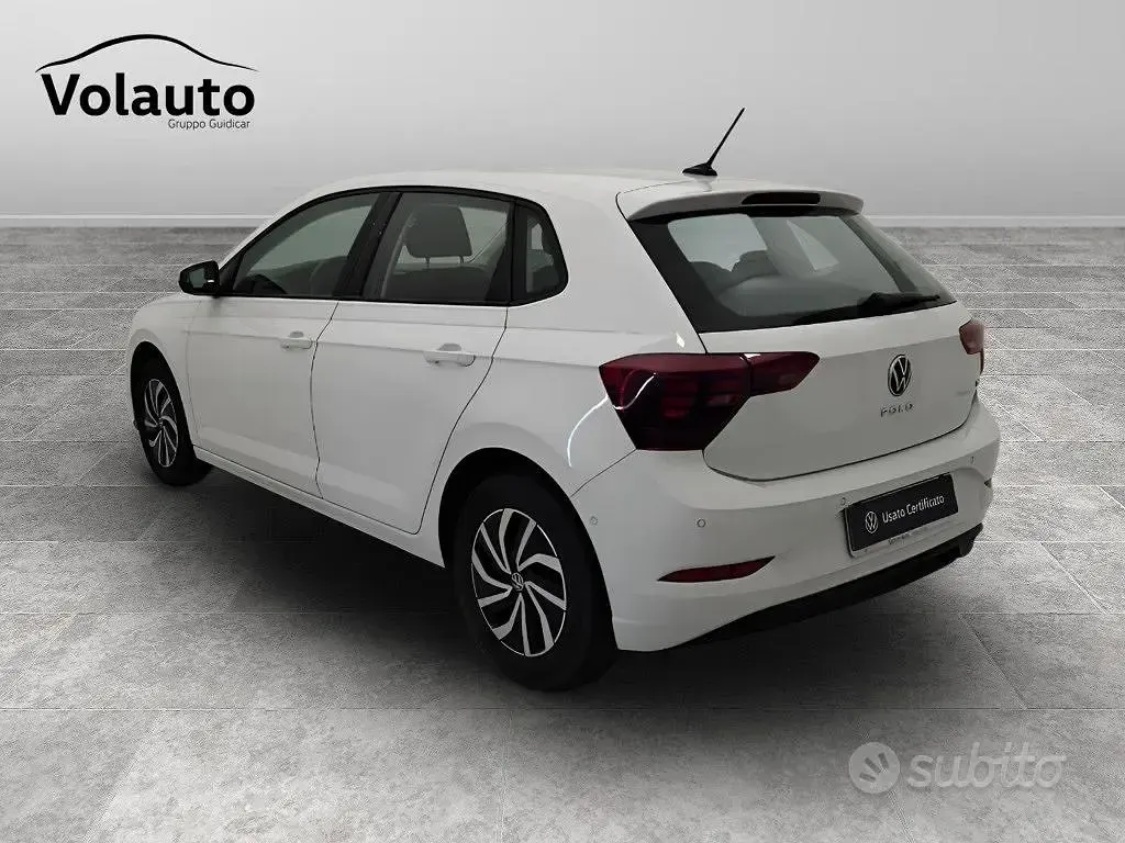 Begagnad VW Polo Life 90 HK (66 kW) 2023 Vit Halvkombi