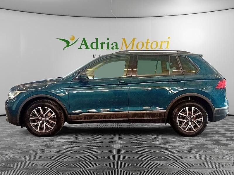 Usata VW Tiguan Life 150 CV (110 kW) 2021 Blu SUV