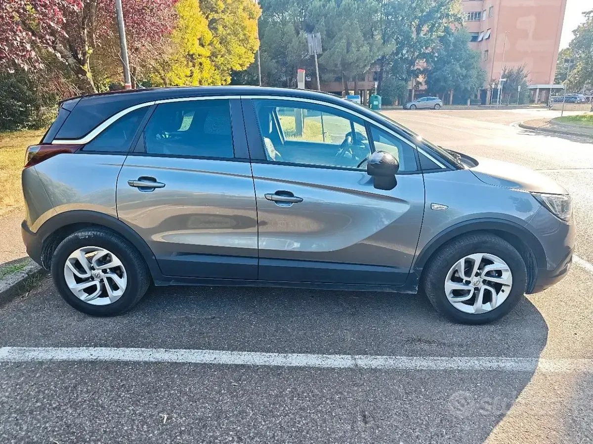 Usata Opel Crossland X Innovation 102 CV (75 kW) 2019 Grigio SUV