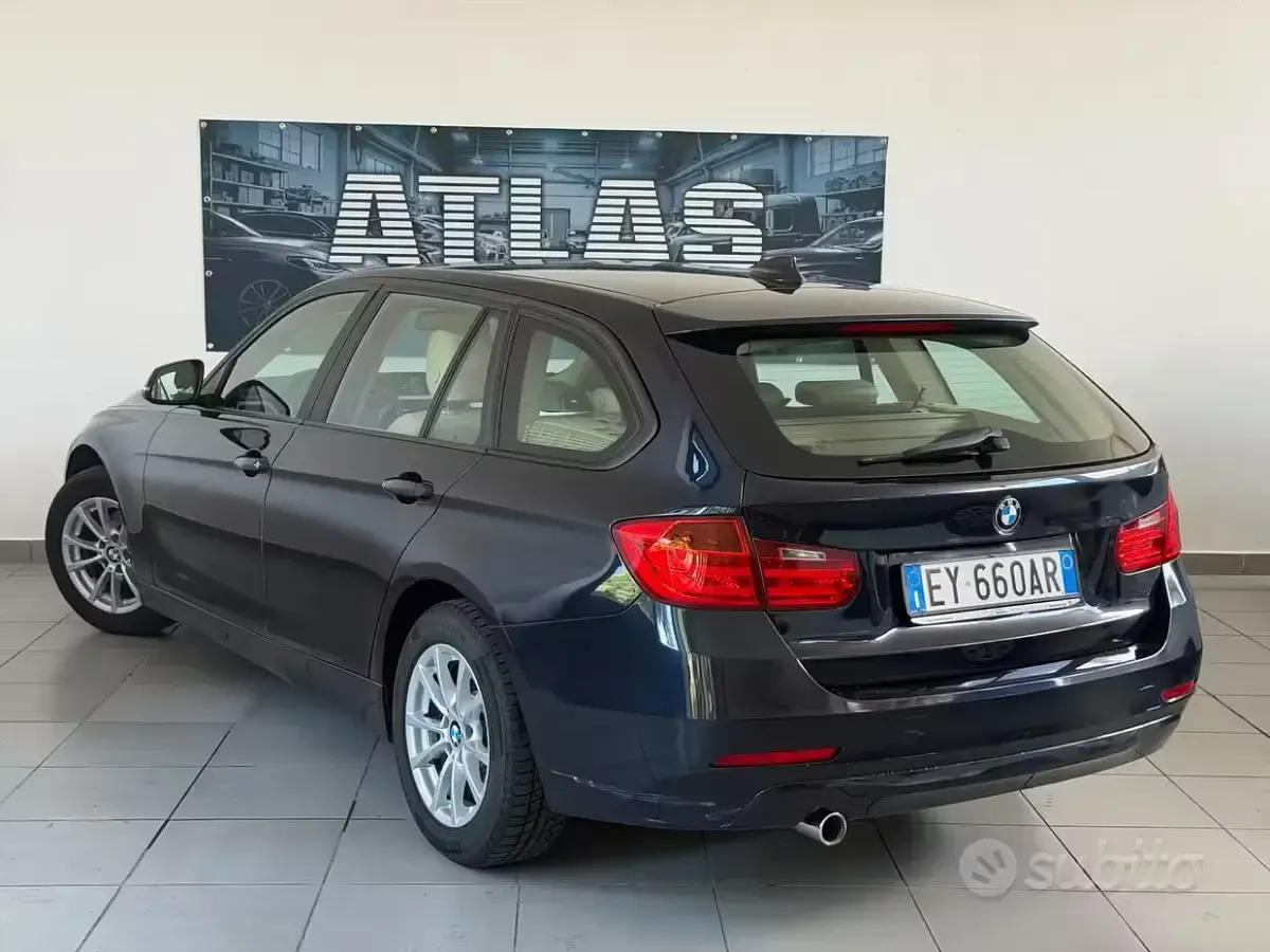 Usata BMW 318 143 CV (105 kW) 2015 Blu Station wagon