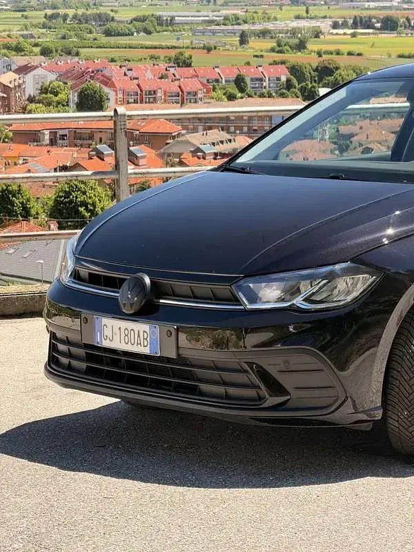 Usata VW Polo 80 CV (58 kW) 2022 Nero Utilitaria
