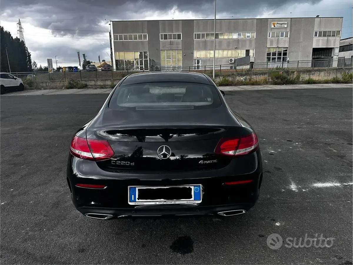 Usata Mercedes C220 Premium 170 CV (125 kW) 2017 Nero Coupé