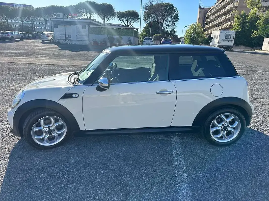 Usata Mini Cooper 122 CV (89 kW) 2011 Bianco Utilitaria
