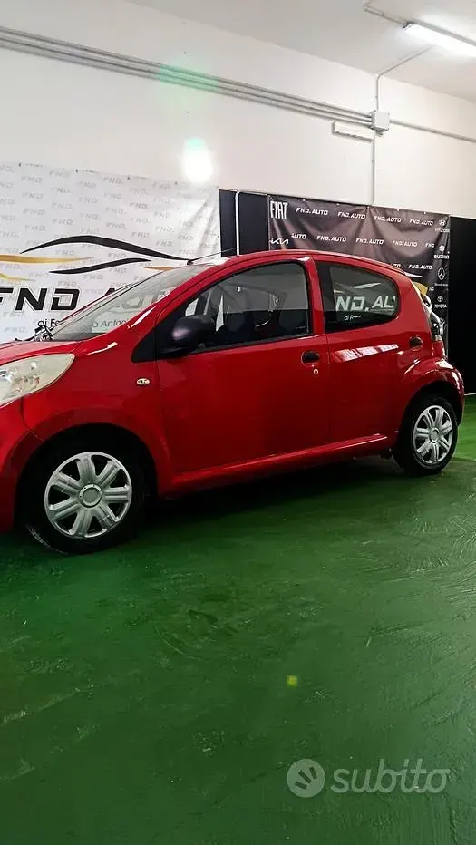 Usata Citroën C1 Attraction 68 CV (50 kW) 2013 Rosso Utilitaria
