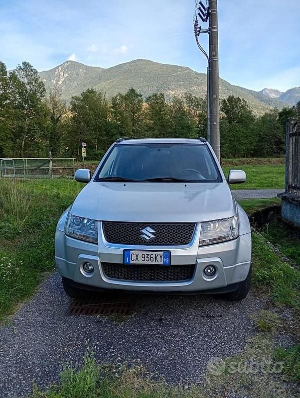 Usata 2005 Suzuki Grand Vitara SUV | 5500 € (Buon prezzo) - Immagine 1/4