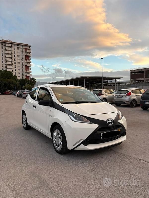 Usata Toyota Aygo X-cite 69 CV (50 kW) 2018 Utilitaria