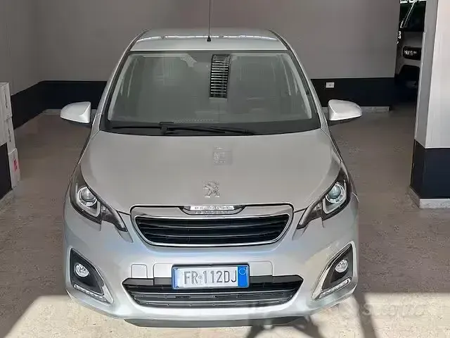 Usata Peugeot 108 Allure 69 CV (50 kW) 2018 Grigio Berlina