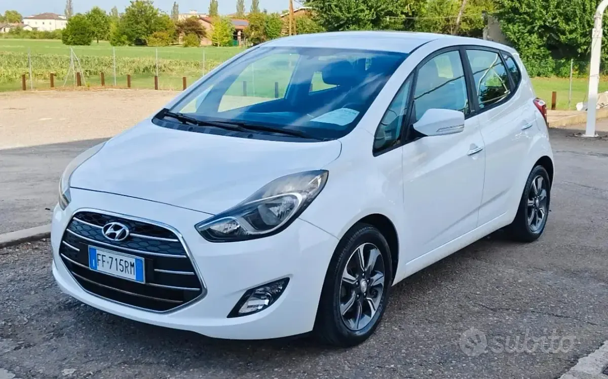 Usata Hyundai ix20 Xpossible 90 CV (66 kW) 2016 Bianco Utilitaria