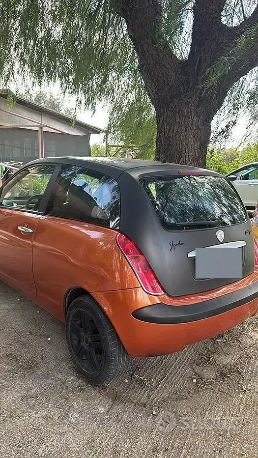 Usata Lancia Ypsilon 69 CV (50 kW) 2006 Marrone Utilitaria