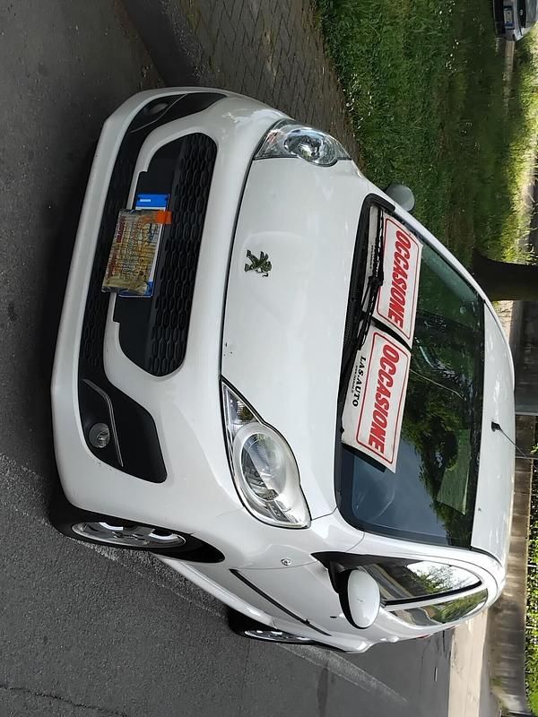 Bianco Usata 2012 Peugeot 107 Active Due volumi | 2999 € (Ottimo prezzo) - Immagine 1/4