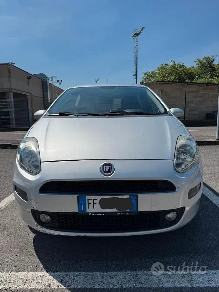 Usata Fiat Punto 69 CV (50 kW) 2017 Grigio Utilitaria