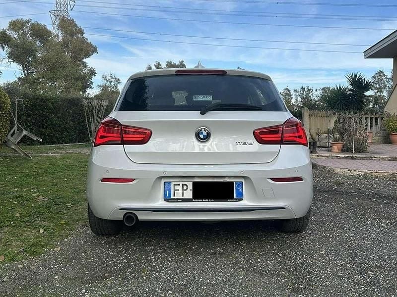 Usata BMW 118 Sport Line 150 CV (110 kW) 2018 Bianco Utilitaria