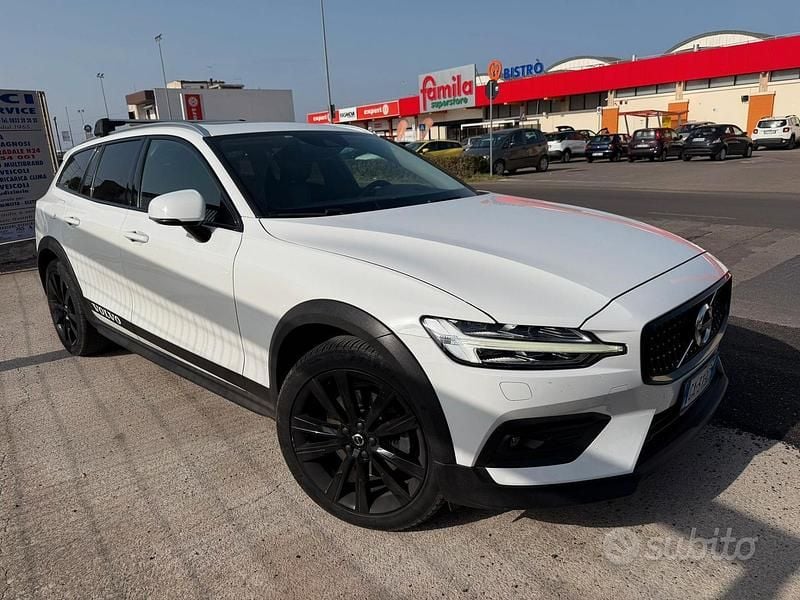 Usata Volvo V60 CC 190 CV (139 kW) 2020 Bianco Station wagon