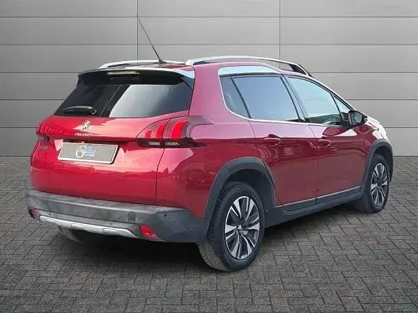 Usata Peugeot 2008 Allure 82 CV (60 kW) 2018 Rosso SUV