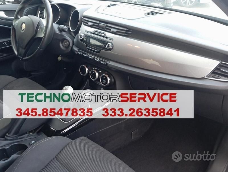 Usata Alfa Romeo Giulietta Distinctive 105 CV (77 kW) 2013 Grigio Utilitaria