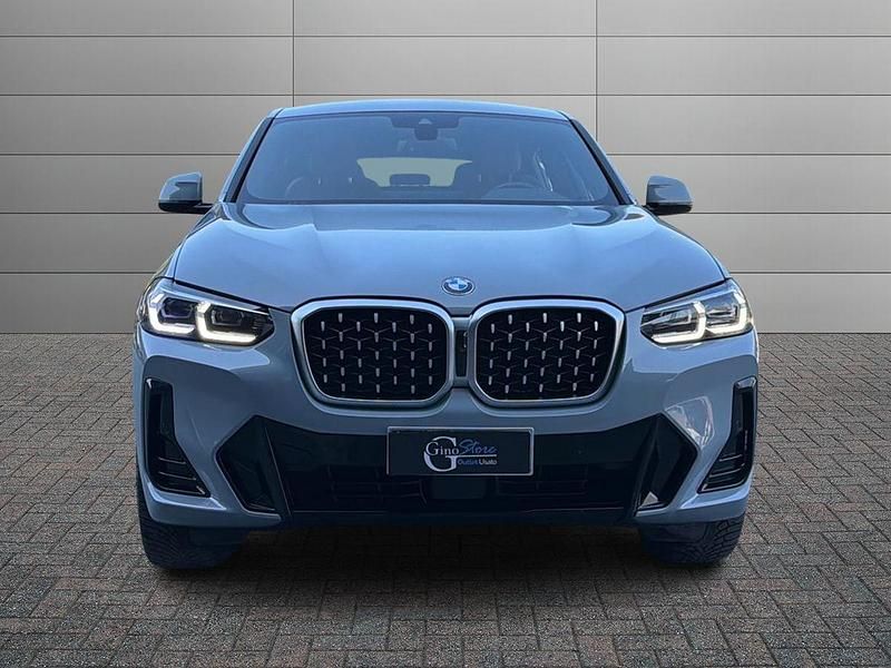 Begagnad BMW X4 M Sport 190 HK (139 kW) 2024 Grå SUV