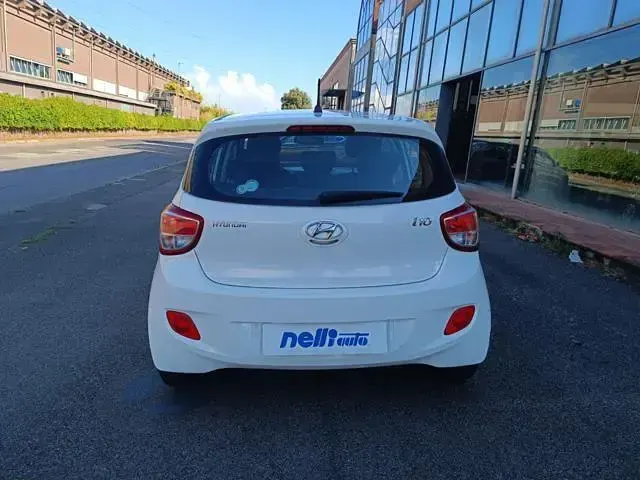 Usata Hyundai i10 67 CV (49 kW) 2014 Bianco Utilitaria
