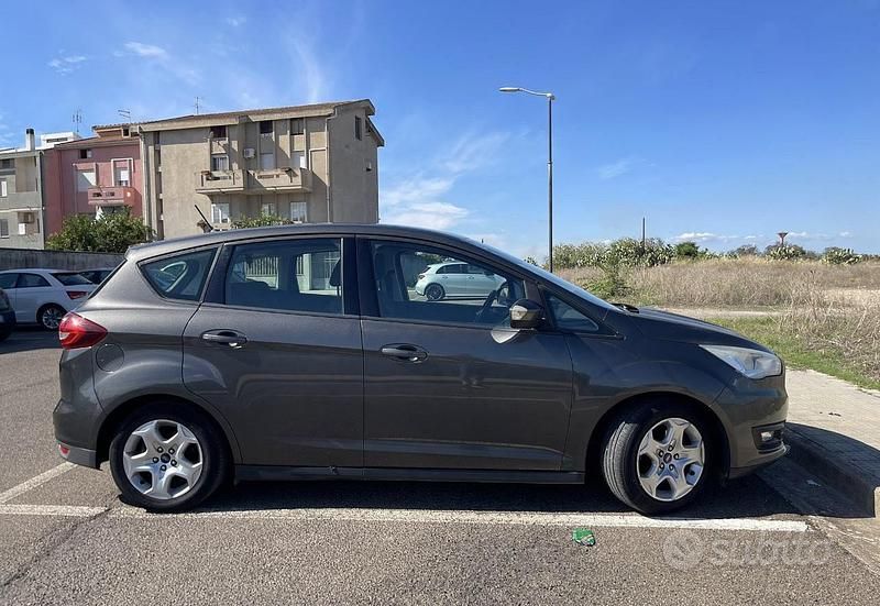 Usata Ford C-MAX 105 CV (77 kW) 2019 Monovolume