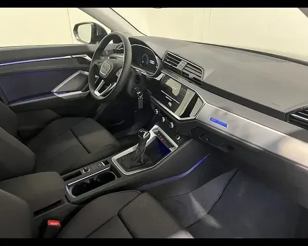 Usata Audi Q3 Ambiente 150 CV (110 kW) 2024 Nero mythos metallizzato SUV