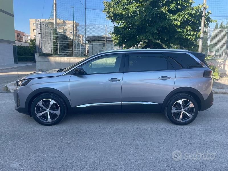 Usata Peugeot 5008 2022 Grigio SUV