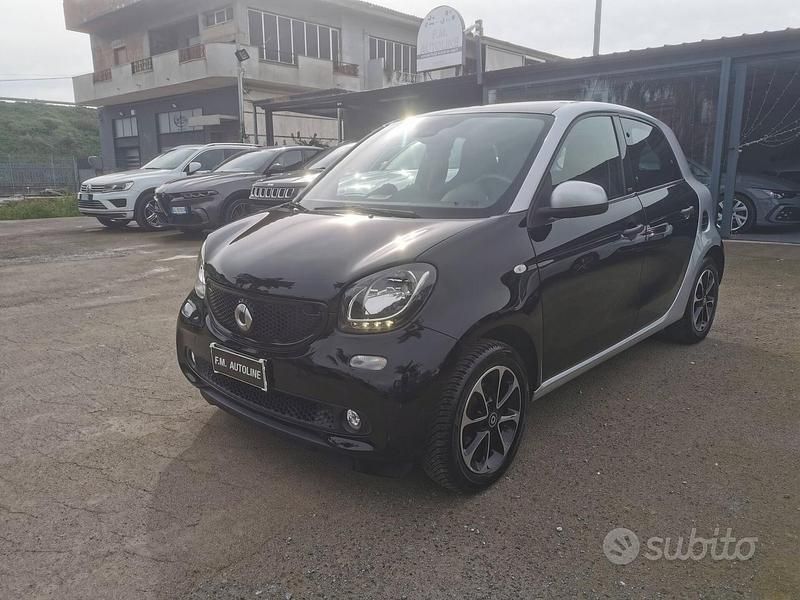 Nero Usata 2016 Smart ForFour Passion Due volumi | 9990 € (Buon prezzo) - Immagine 1/4
