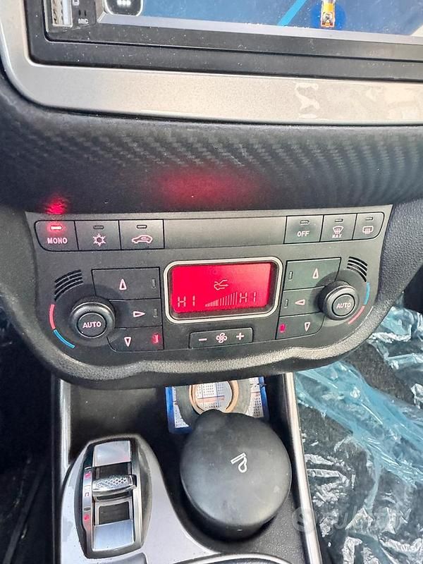 Usata Alfa Romeo MiTo 120 CV (88 kW) 2010 Utilitaria