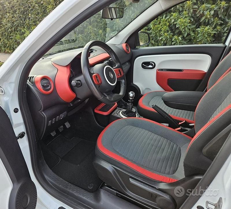 Usata Renault Twingo LIMITED 90 CV (66 kW) 2016 Bianco Utilitaria