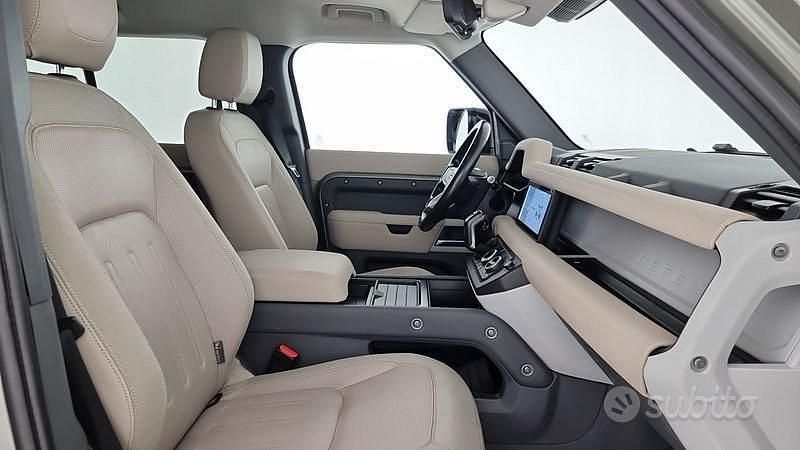 Usata Land Rover Defender First Edition 400 CV (294 kW) 2020 Verde SUV