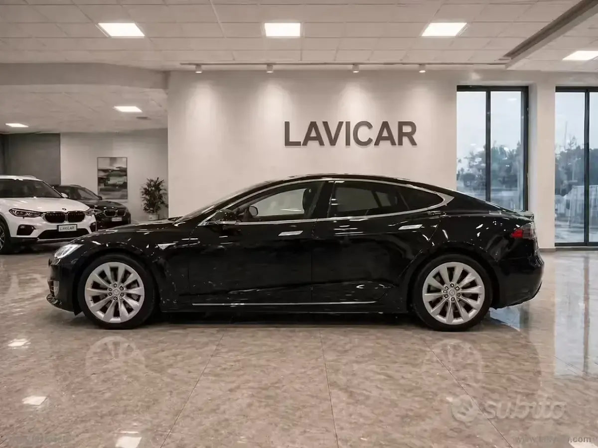 Usata Tesla Model S 177 kW (241 CV) 2019 Other Utilitaria